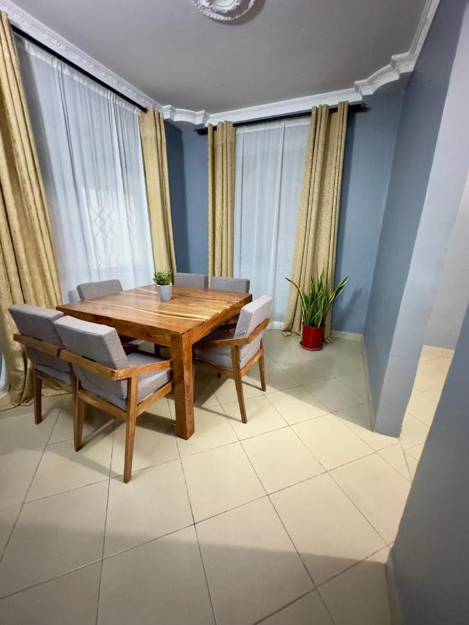 Sally'S Home-Near Jnia Airport ดาร์เอสซาลาม ภายนอก รูปภาพ
